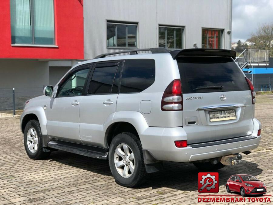 Aripa spate toyota land cruiser 2006