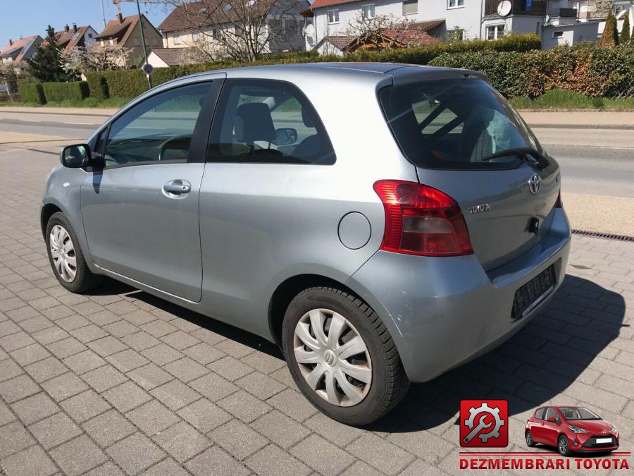 Aripa spate toyota yaris 2009