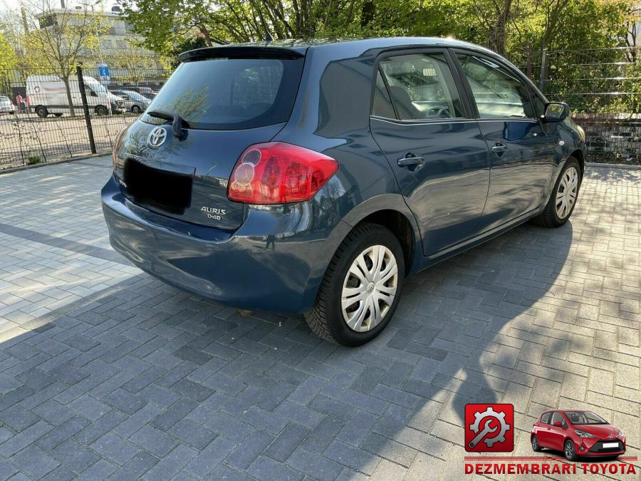 Balamale capota toyota auris 2009