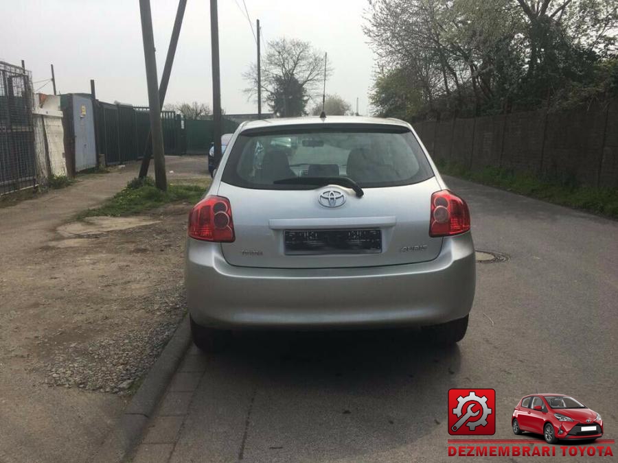 Bancheta spate toyota auris 2009