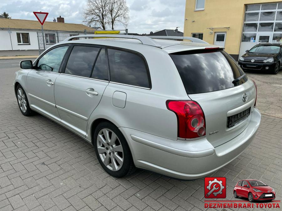 Carlig tractare toyota avensis 2005