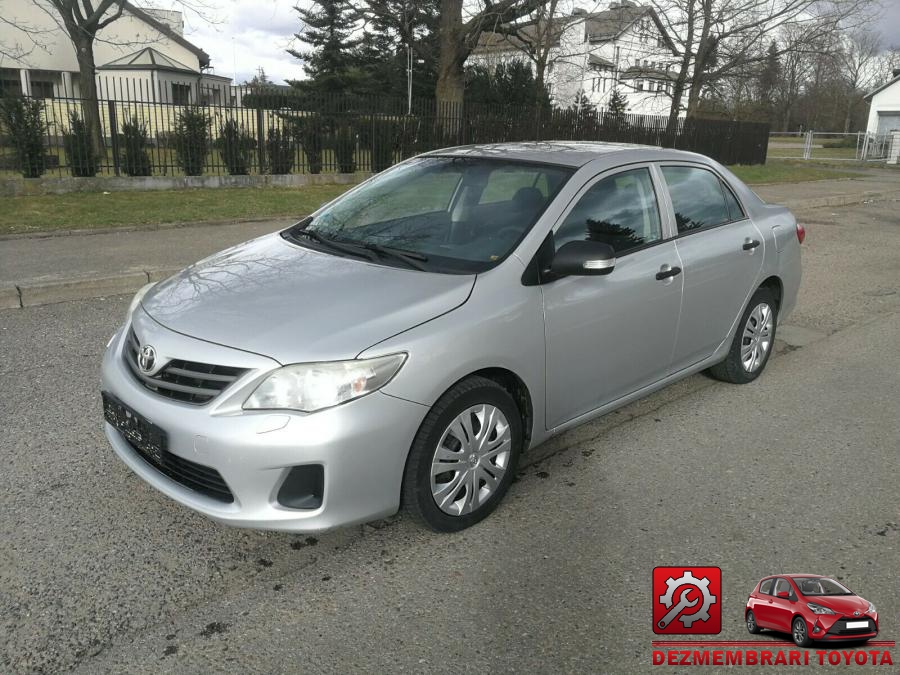 Carlig tractare toyota corolla 2004