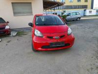 Amortizor capota toyota yaris 2009