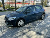 Arcuri toyota auris 2009