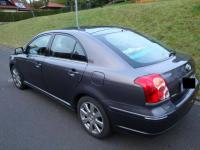 Aripa spate toyota avensis 2004